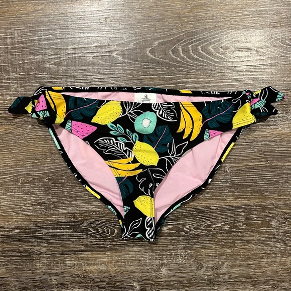 Volcom Juiced Tankini Swim Set - Picture 7 of 16